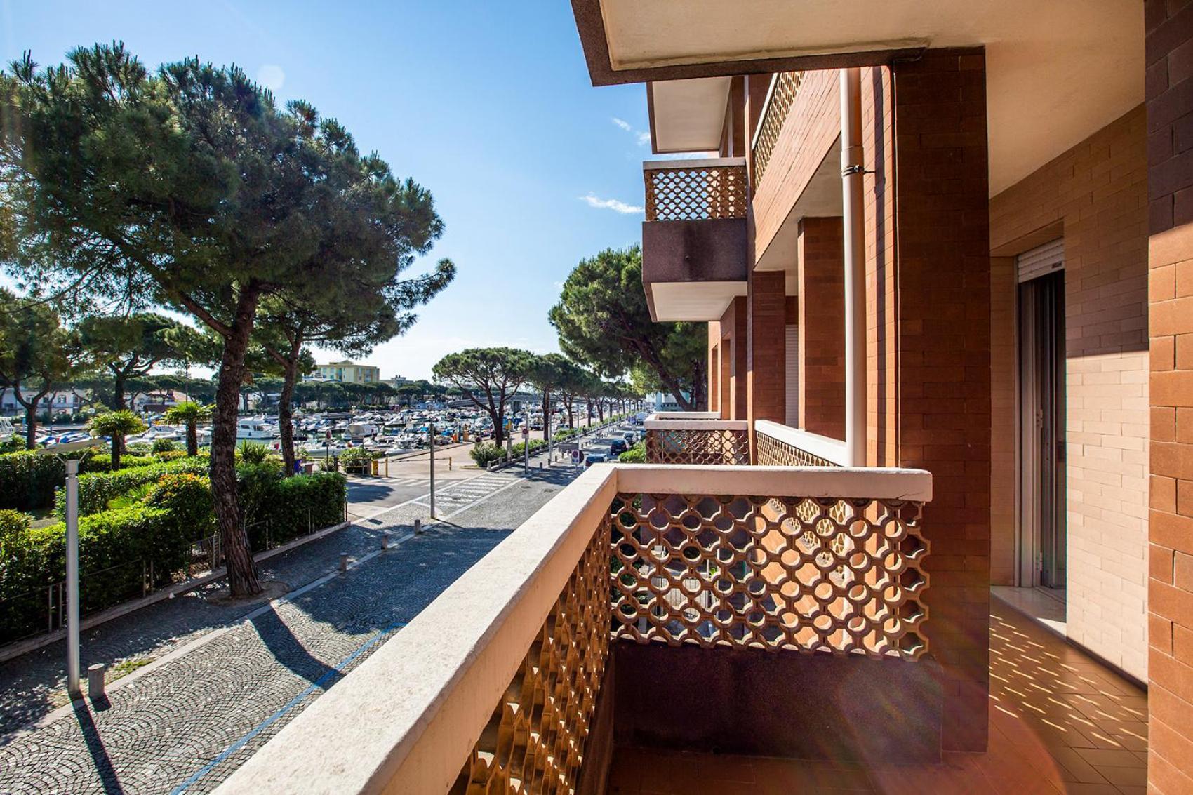 Condominio Italia Lignano Sabbiadoro Eksteriør billede