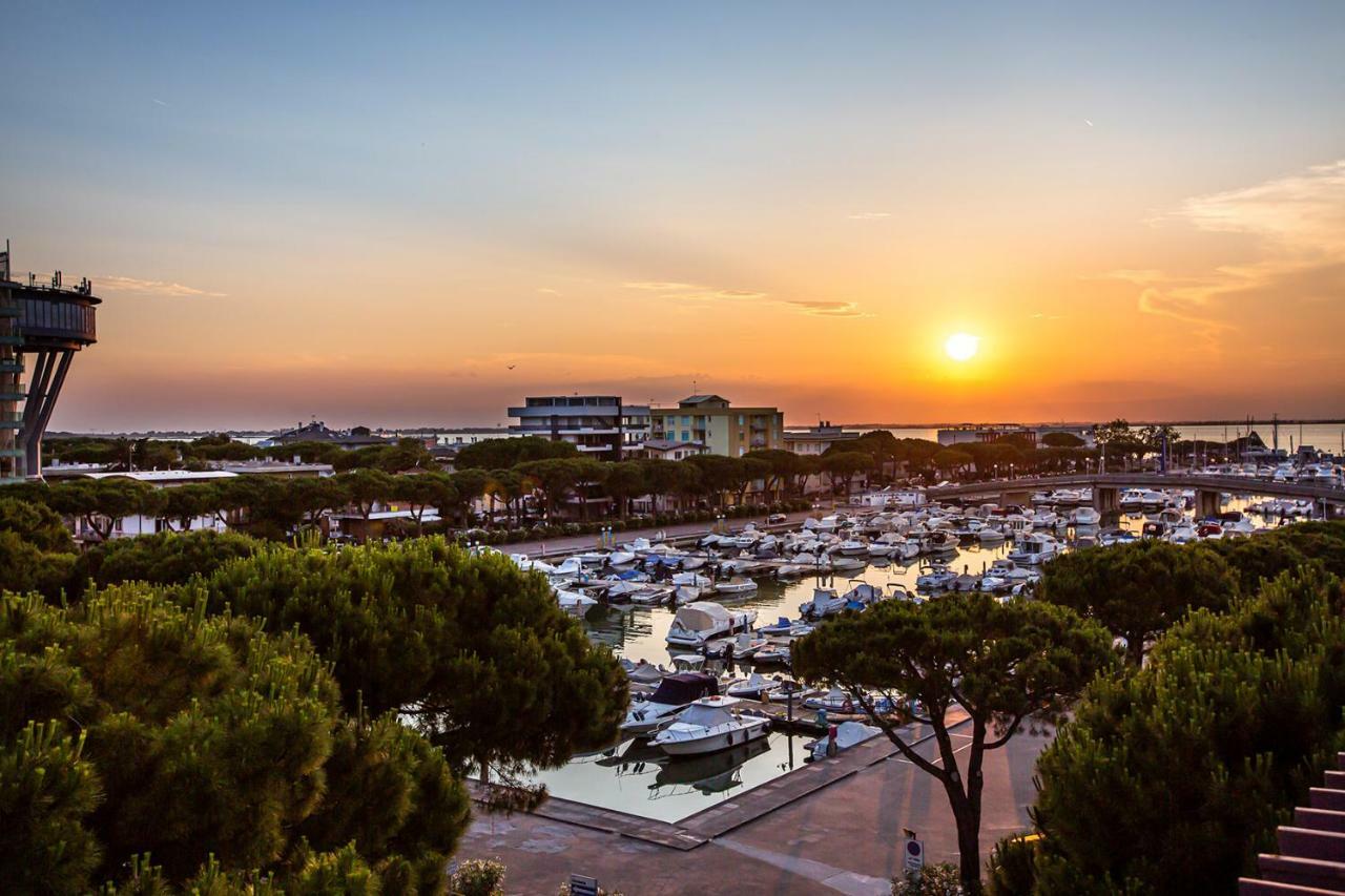 Condominio Italia Lignano Sabbiadoro Eksteriør billede